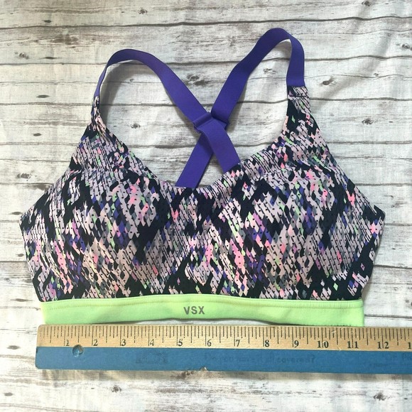 Victoria Secret VSX Multicolor Cross Back Lightweight Sports Bra Sz 32D Wireless - Picture 2 of 7